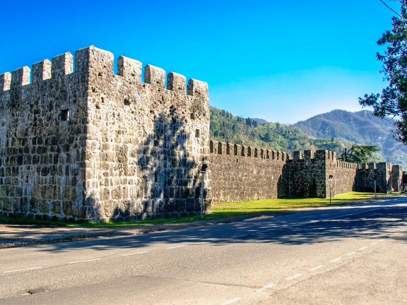 крепость Гонио