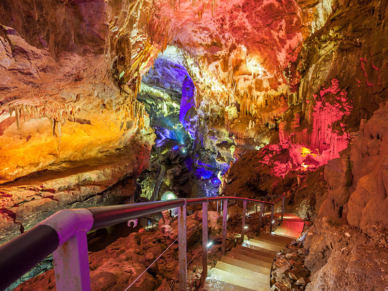 Пещера Прометея